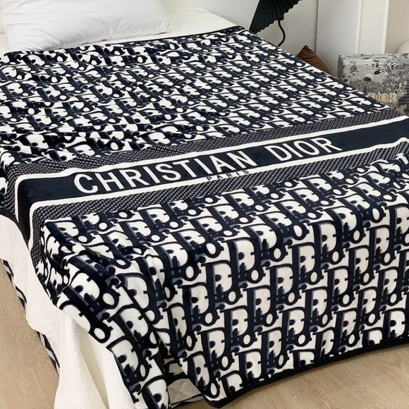 christian dior throw